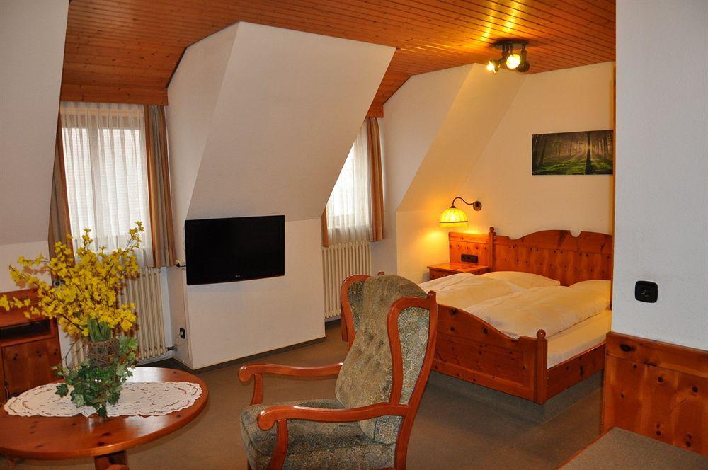 Gaestehaus Becher Donzdorf エクステリア 写真